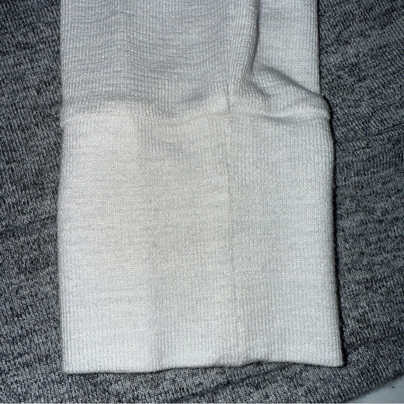 Gap Women Long Sleeve Crew Neck T-Shirt  Sweater Gray & White Sz Med - Picture 2 of 9